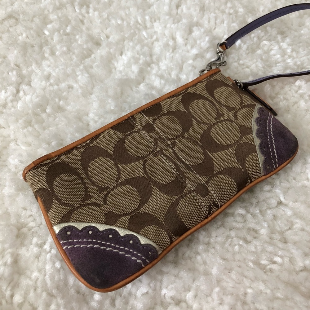 Coach Fish Wristlet - RARE! 🐠 - Picture 6 of 7